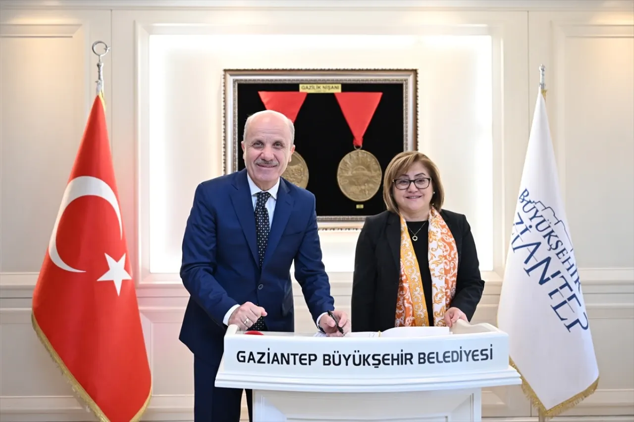 YÖK Başkanı Özvar, Gaziantep'te