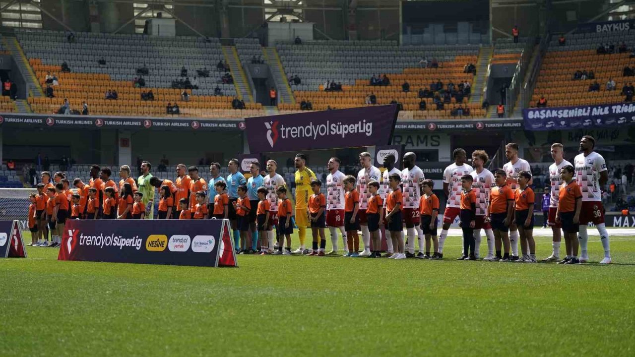 Gaziantep FK hem hakeme hem rakibe takıldı: 'Başakşehir: 2 - Gaziantep FK: 1'