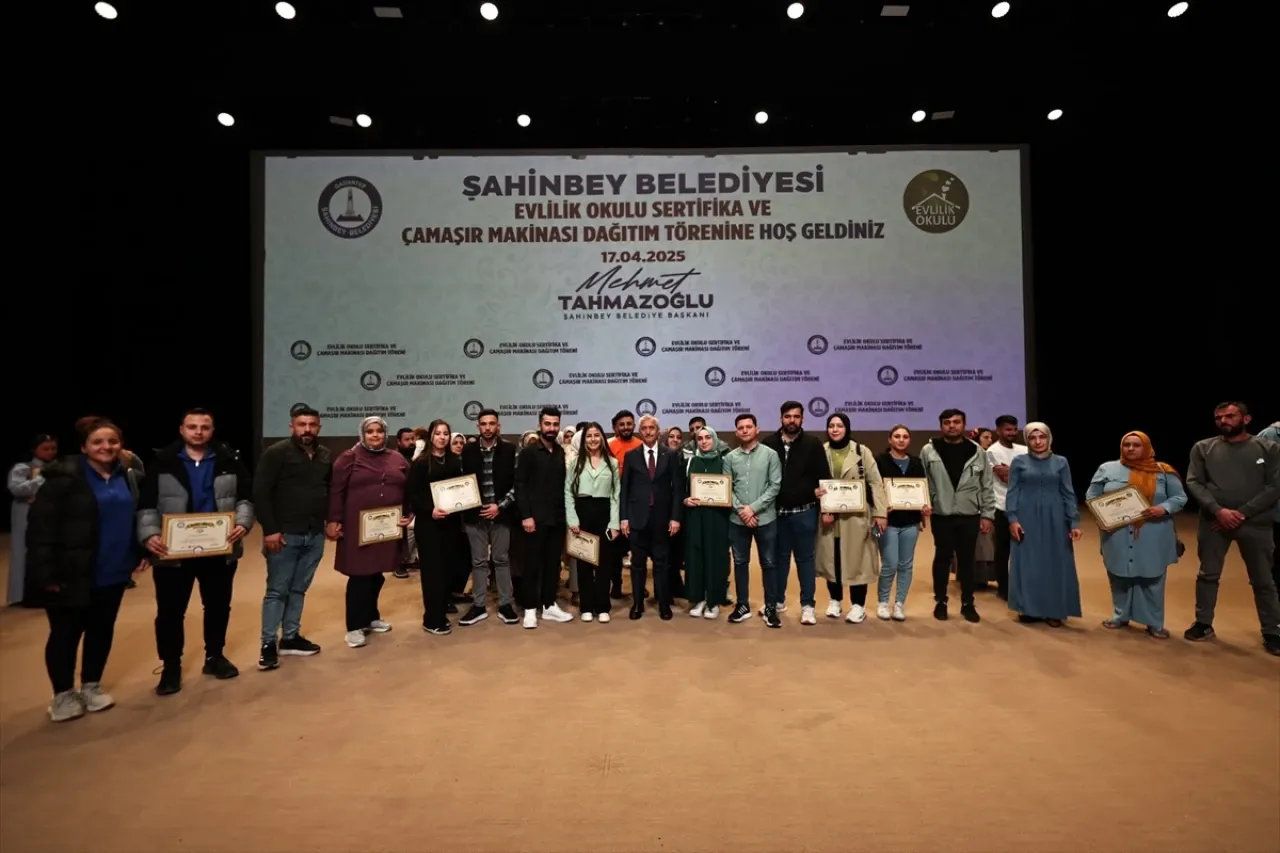 Gaziantep'te 672 çifte evlilik eğitimi