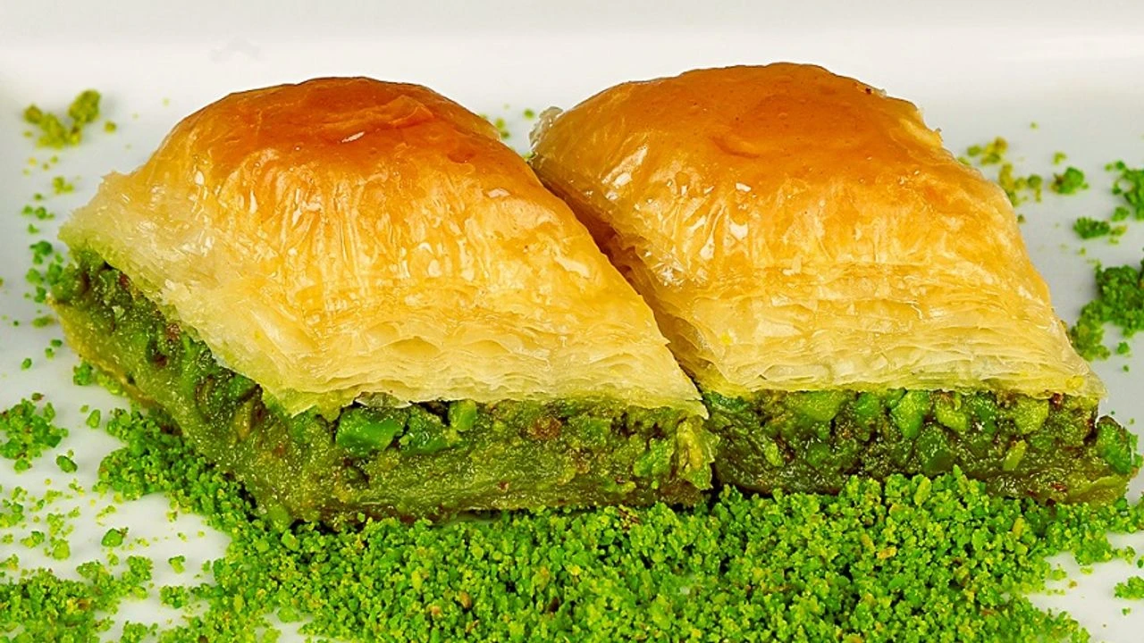 Gaziantep Usulü Baklava Yapmanın Sırrı: Antepli Ustaların Yöntemiyle Evde Mükemmel Baklava