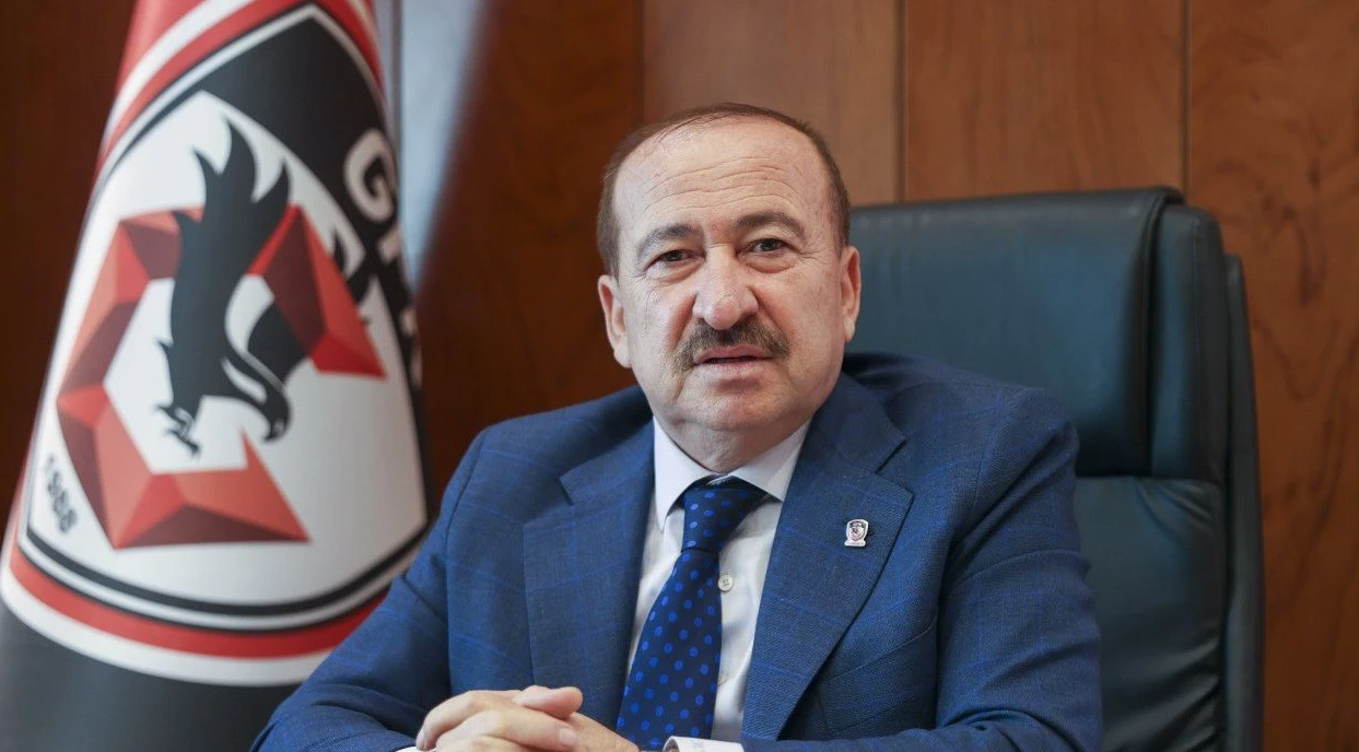 Gaziantep FK Başkanı Memik Yılmaz, UEFA Başkanı ile Aynı Masada: İstanbul'da Kritik Buluşma