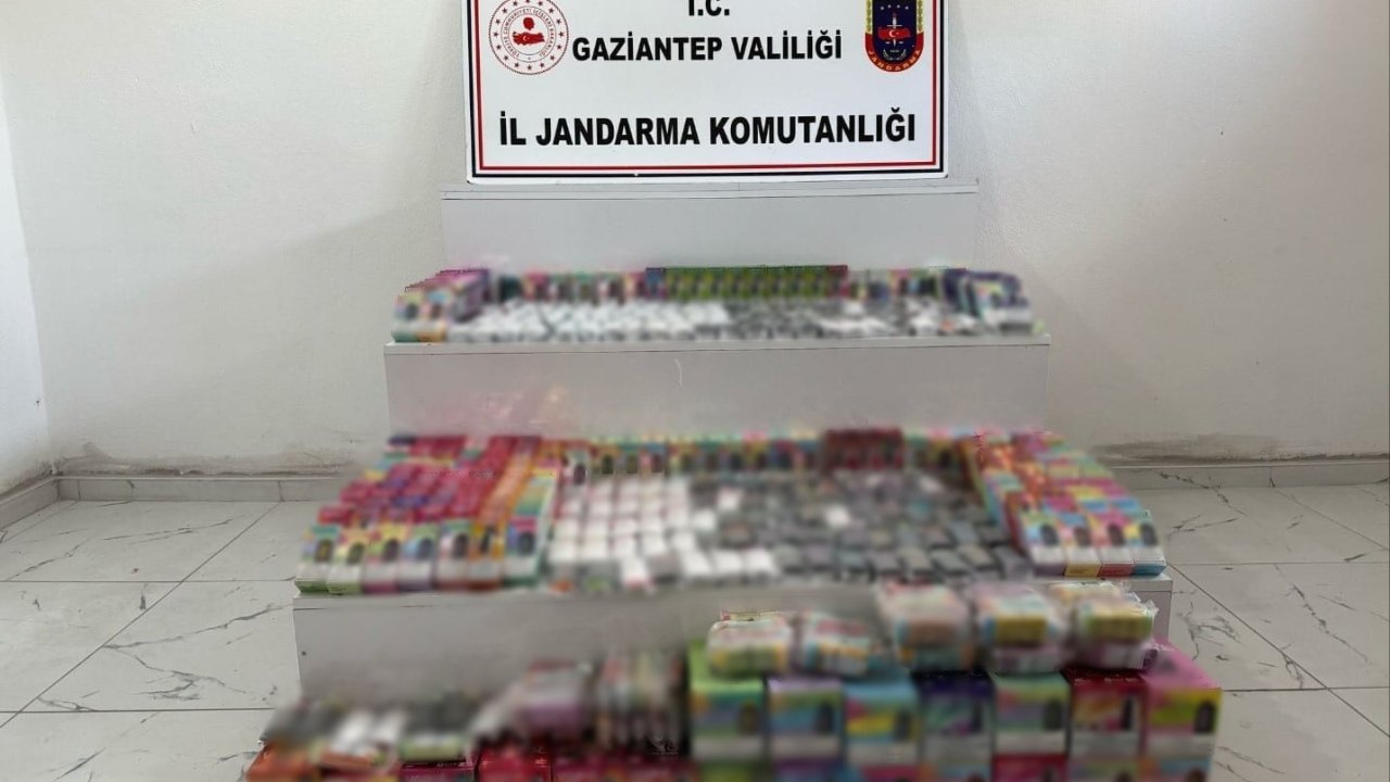 Gaziantep’te 2 milyon TL değerinde kaçak elektronik sigara ele geçirildi: 3 gözaltı