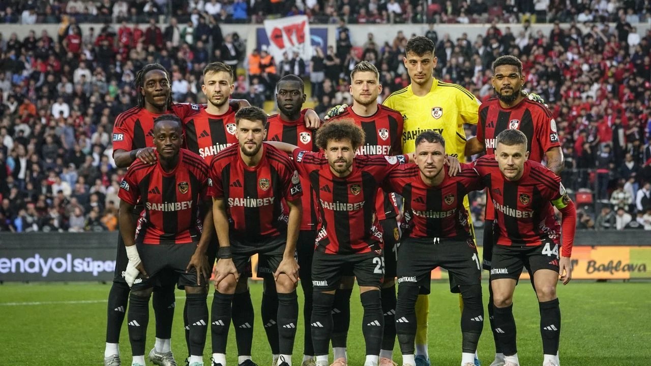 Gaziantep FK’nın Avrupa Hayali Suya Düştü: Fenerbahçe Mağlubiyeti Sonrası Umutlar Tükendi
