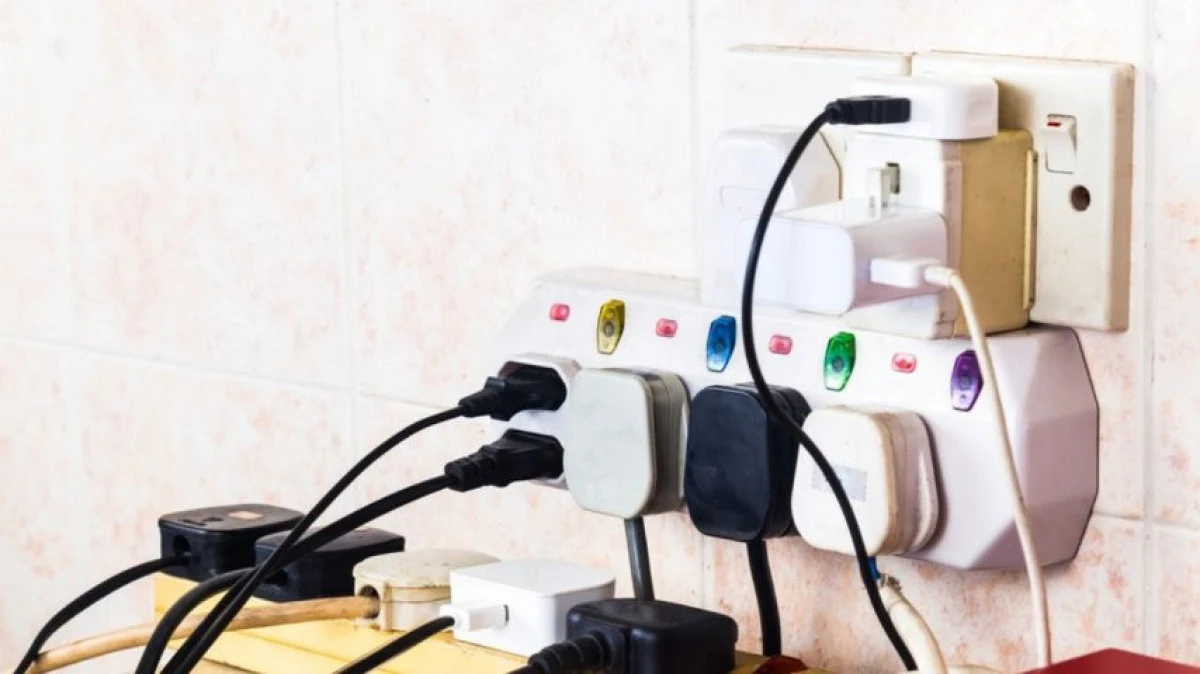 Sahte Elektrik Tasarruf Cihazlarına Dikkat! Yangın Riski Taşıyor, Hemen Çıkarın