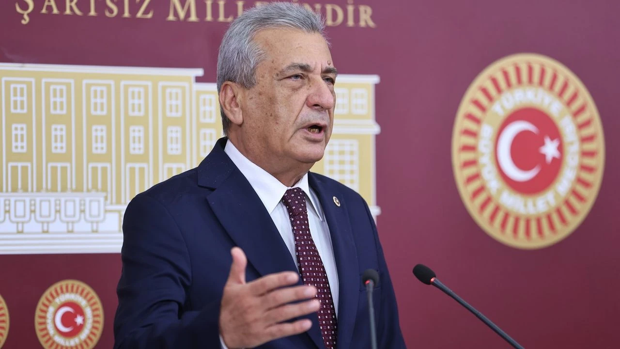 Gaziantep’te Sağlık Krizi Büyüyor: MR Kuyruğu ve Yoğun Bakım Yetersizliği Meclis Gündeminde