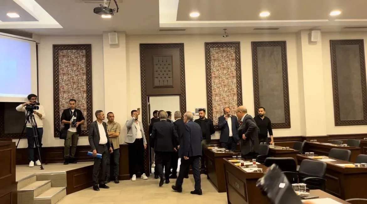 Gaziantep'te Meclis'te Ekrem İmamoğlu Krizi