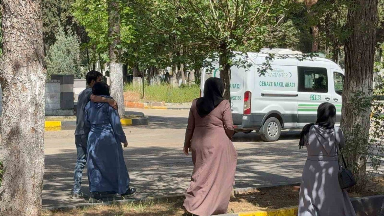 Gaziantep'te komşusunun aracı minik Yezen’i hayattan kopardı
