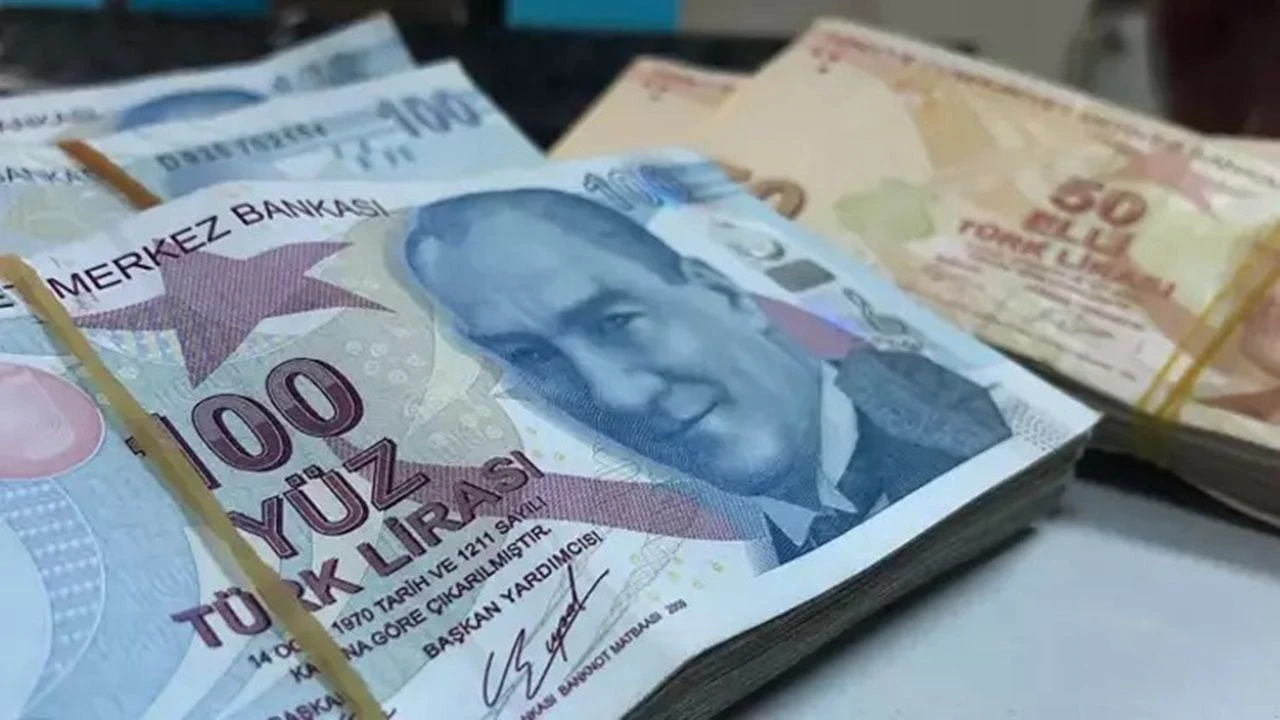 400 Bin TL Kredi Çeken Dikkat! 12 Ay Vadede Geri Ödeme Dudak Uçuklattı – İşte Banka Banka Yeni Faiz Oranları (Mayıs 2025)