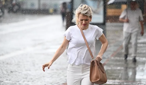 "Yaz Geliyor" Derken Sağanak Bastırdı: Gaziantep ve Çevresine Meteoroloji'den Kritik Uyarı