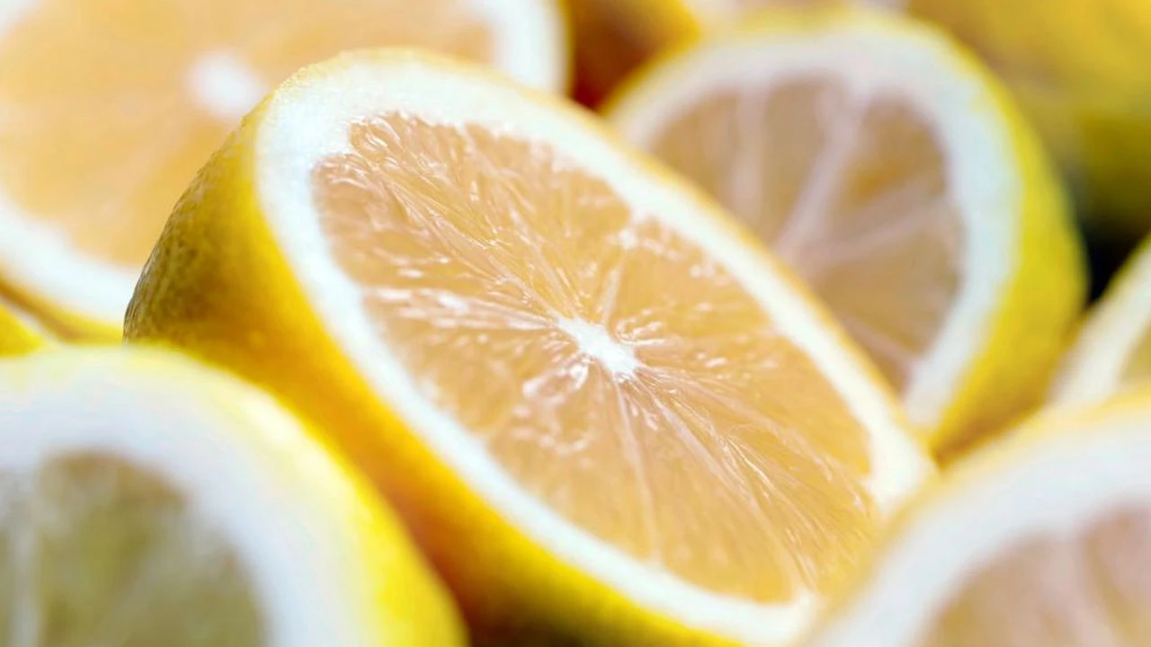 Alet Yok, Pratik Var: Limonlardan Bol Bol Su Çıkarmanın Püf Noktaları