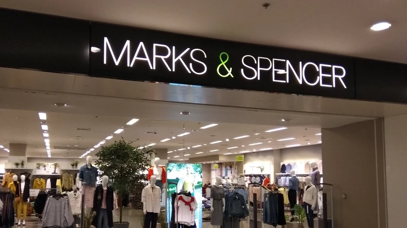 Dev Giyim Zincirine Siber Şok: Marks & Spencer'dan Kredi Kartı Uyarısı! Kişisel Veriler Tehlikede, Online Alışveriş Durdu