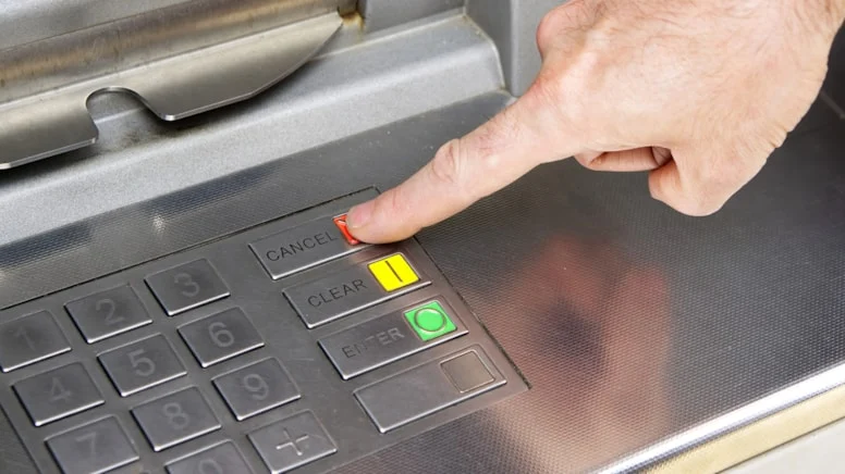 Gaziantep'te ATM’lerdeki Kırmızı ‘İptal’ Tuşunun Şaşırtan Güvenlik Sırrı: Dolandırıcılara Karşı Sessiz Kalkanınız!