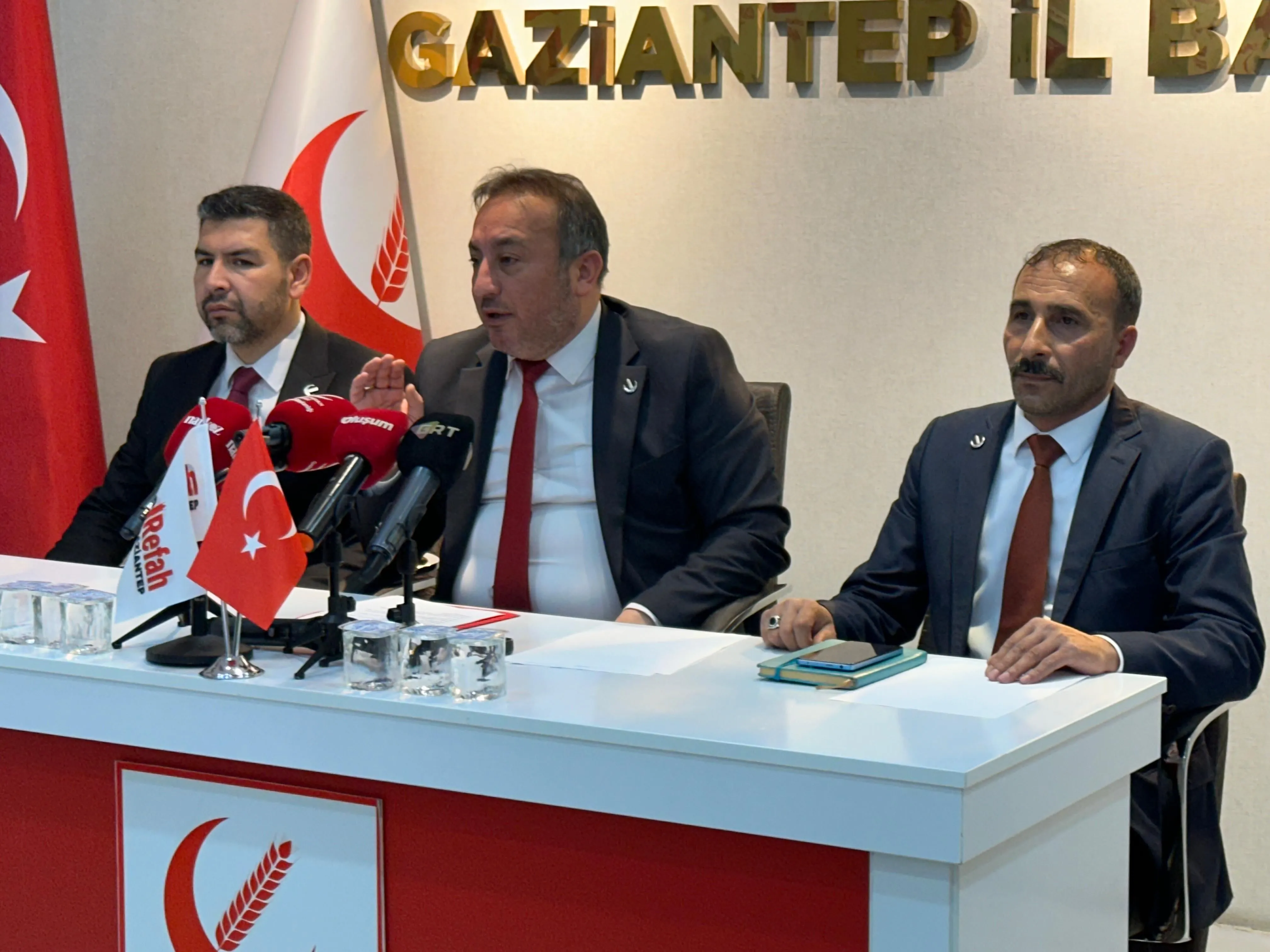 Gaziantep’ten YRP’den Hükümete Sert Ekonomi ve Tarım Eleştirisi: “Millet Kirasını Ödeyemiyor, Çiftçi Bitmiş Durumda!”