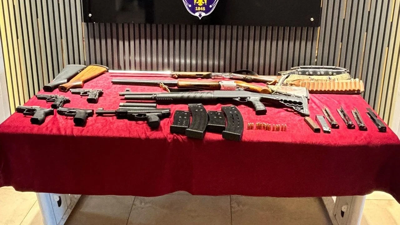 Gaziantep’te Şok Operasyon: Evden Resmen Cephanelik Çıktı!