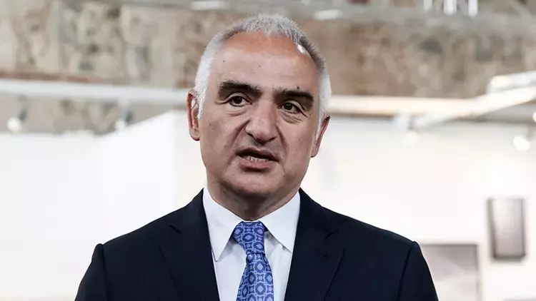 Kurban Bayramı Tatili 9 Gün Olacak mı? Bakan Mehmet Nuri Ersoy’dan Önemli Açıklamalar