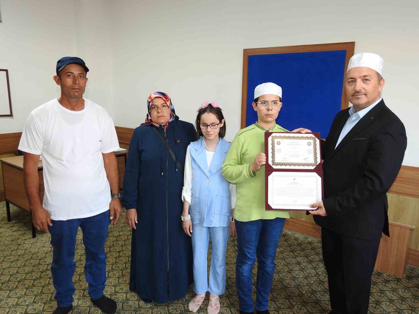 Gaziantep'te Görme Engelli Depremzede Gencin İnanılmaz Azim ve Başarı Hikayesi!