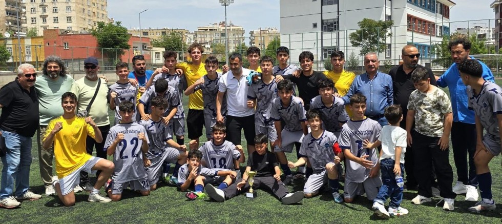 Gaziantep Büyükşehir Belediyespor U15 Takımı Türkiye Şampiyonu Oldu: Şampiyonluk Kupası Gaziantep’e Gitti