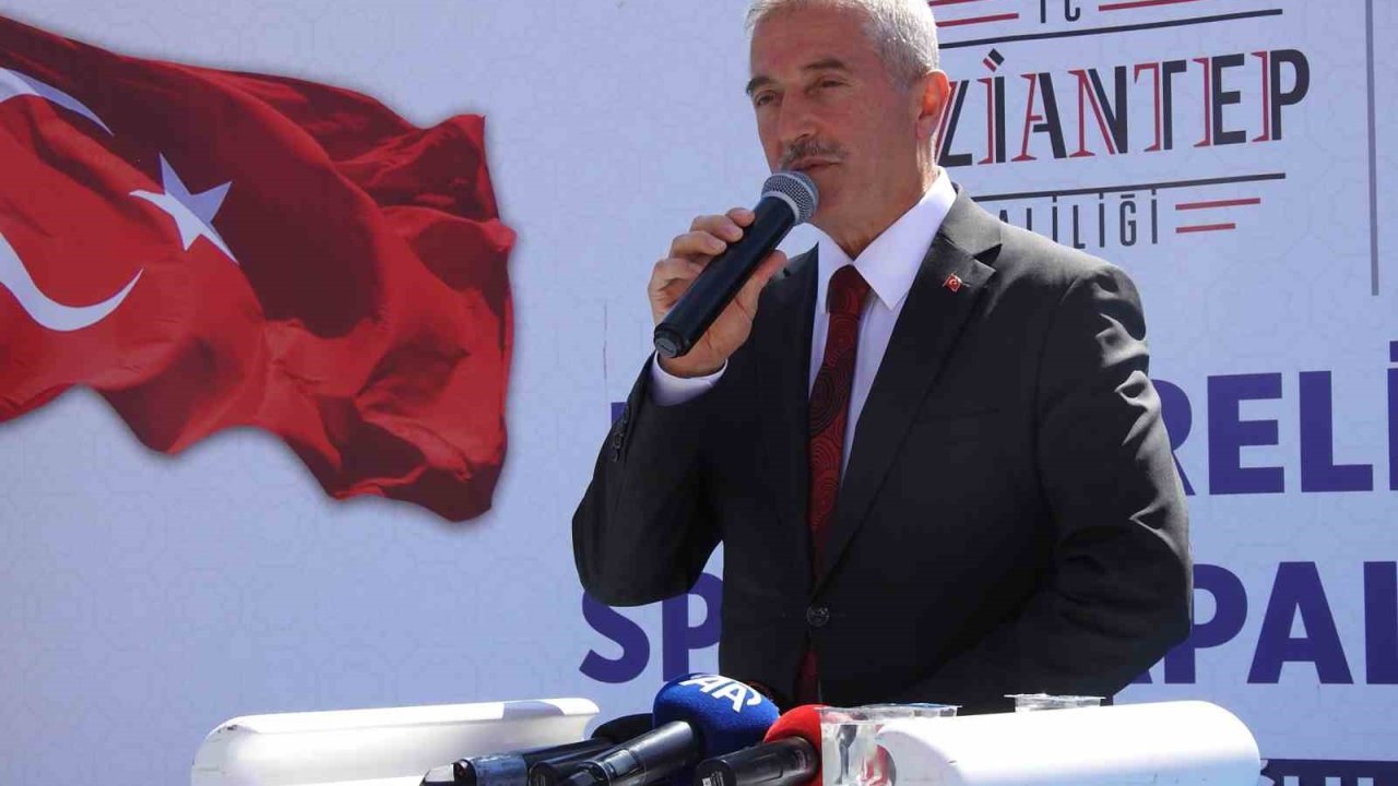 Tahmazoğlu'ndan Dev Kampanya! Gelen Herkese Spor Ayakkabısı