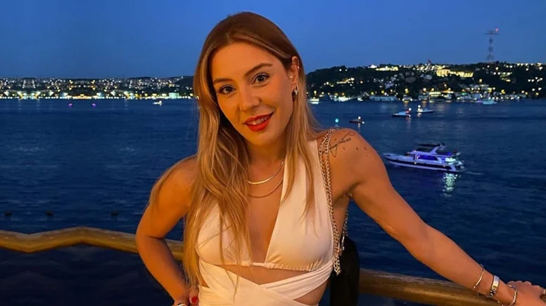 Ünlü Oyuncu Ege Kökenli 22 Haftalık Bebeğini Kaybetti: "Hayat Bazen Bizi En Savunmasız Yerimizden Sınar"