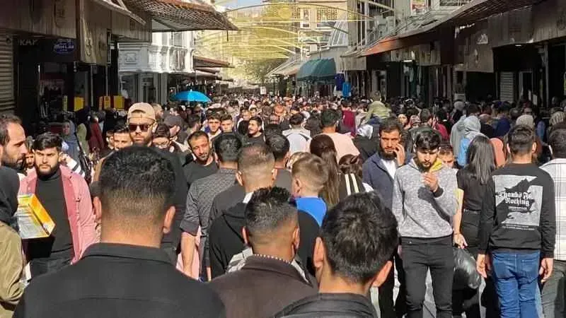 Gaziantep Yanıyor! Termometreler Zirvede, Vatandaşlar Sıcaktan Kaçacak Yer Arıyor