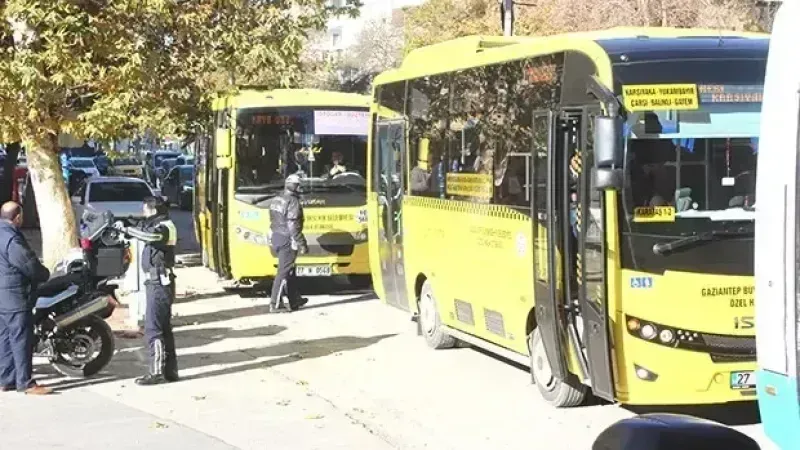 Gaziantep'te Sıcaklar Kabusu: Klimasız Otobüslere “Bedava Yolculuk” Çağrısı Sosyal Medyayı Salladı!