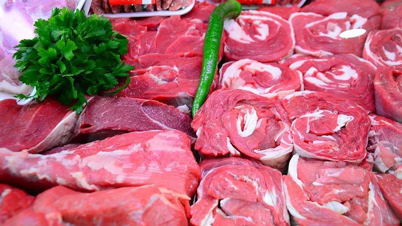 Gaziantep’te Zincir Marketlerden Alınan Kurbanlık Etlere Şok İddia: “Bu Kurban Değil!”