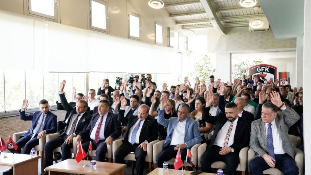 Gaziantep FK Yönetiminde Büyük Değişim Kapıda: Sürpriz İsimler Yönetimde Yer Alıyor!
