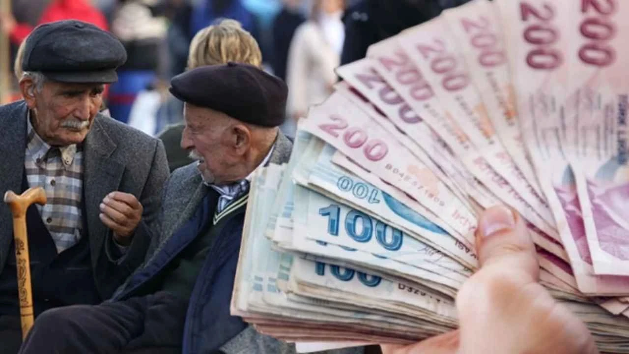 Gaziantep Emeklilerine Büyük Müjde! Yapı Kredi’den 25 Bin TL Nakit Promosyon Fırsatı: Başvurmayanın Hakkı Yanacak