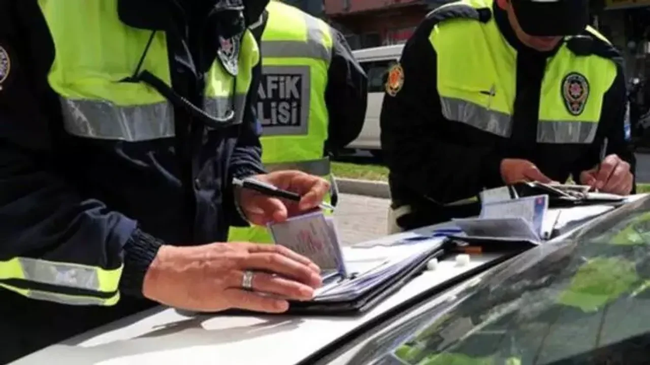 Gaziantep’te Sürücüye Rekor Ceza: Çakar Taktı, Alkollü Çıktı! 149 Bin TL’lik Fatura Şok Etti