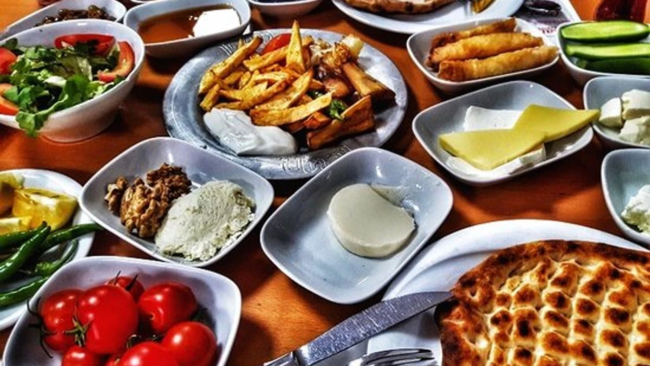 Gaziantep’te Bayramda Aç Açına Kalmak Yok! İşte Kurban Bayramı Boyunca Hizmet Verecek İşletmeler