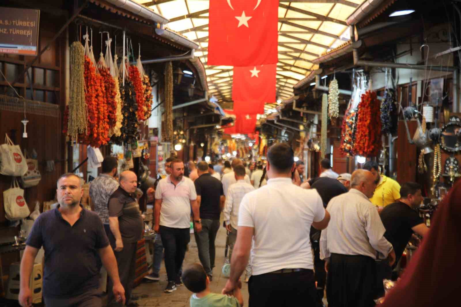 Gaziantep’te esnafın yüzü güldü