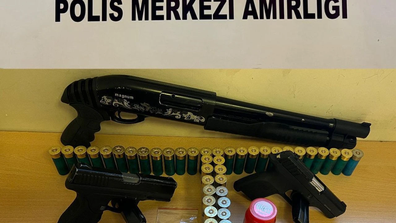 Gaziantep’te Şok Operasyon: Sıradan Evden Cephanelik ve Uyuşturucu Çıktı!