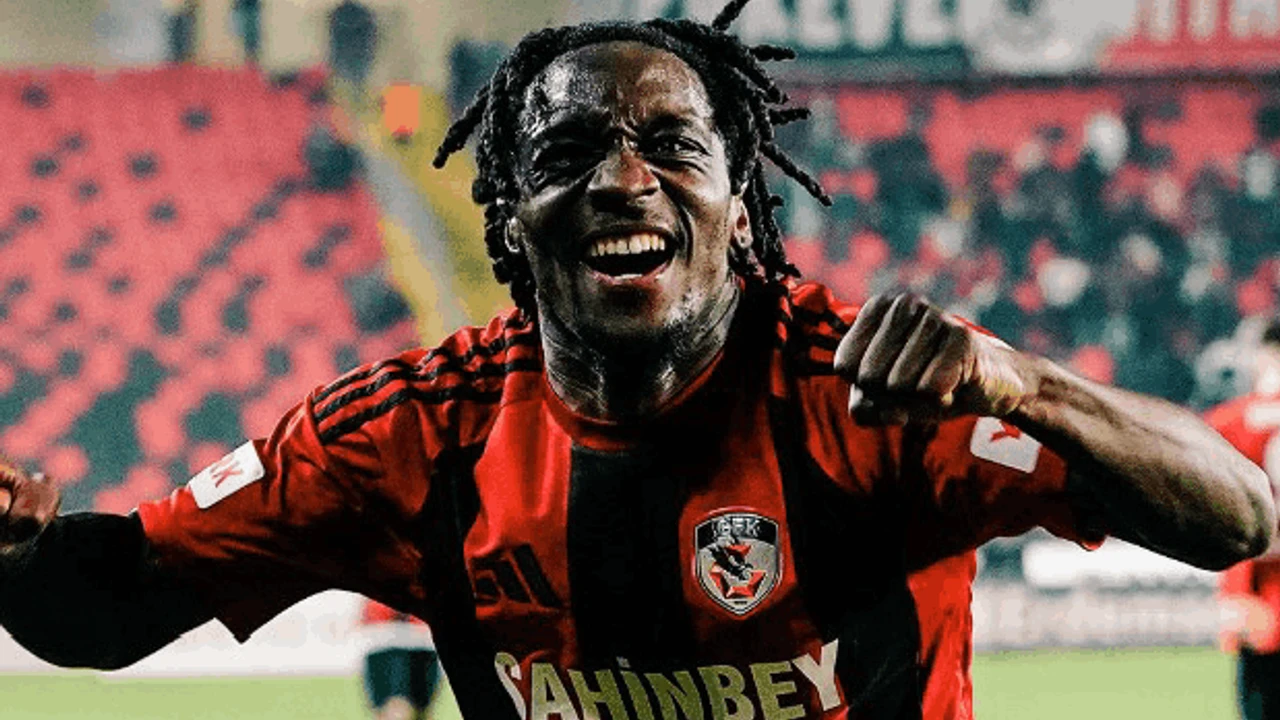 Gaziantep FK’nın Yıldızı Lungoyi İçin İsmail Kartal’dan Yeni Hamle: Transfer Kapısı Aralanıyor Mu?