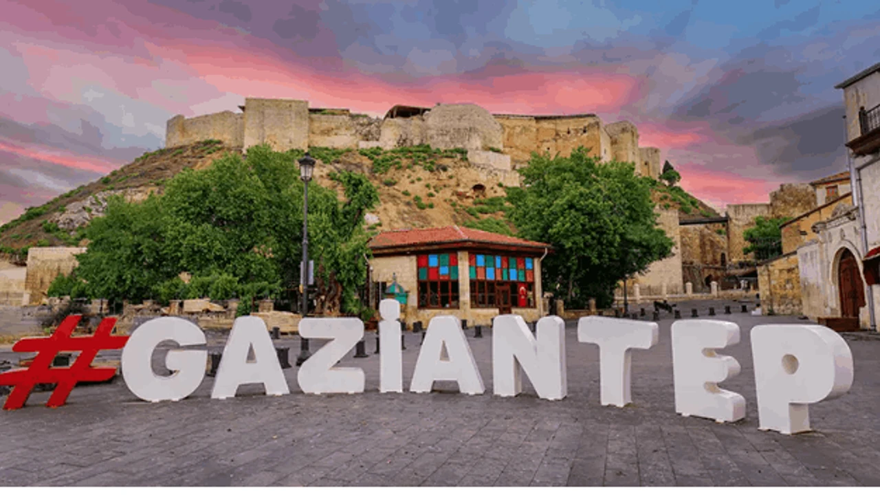 İsrail-İran Gerilimi Gaziantep Ekonomisini Sarstı: Uçuşlar Durdu, İhracat Sekteye Uğradı