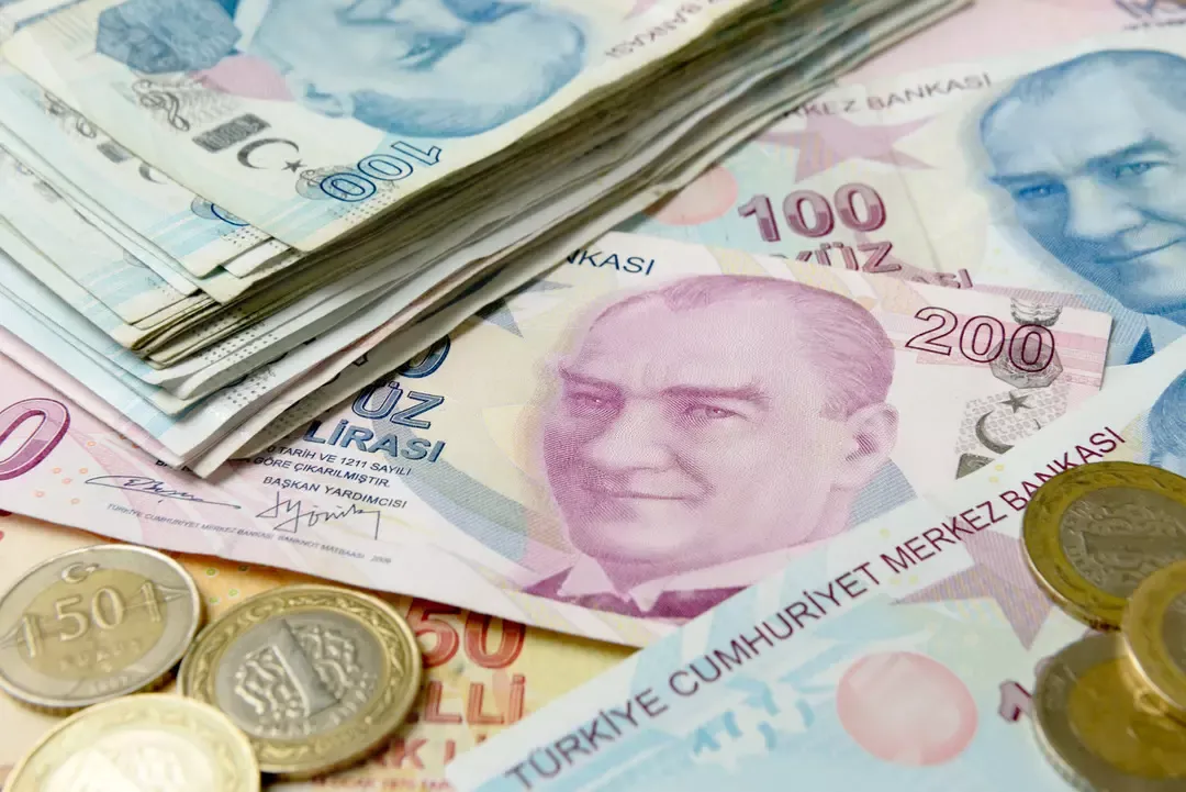 Gaziantep’te Emekliler Banka Banka Geziyor: 15 Bin Liralık Maaşa 25 Bin Lira Promosyon!