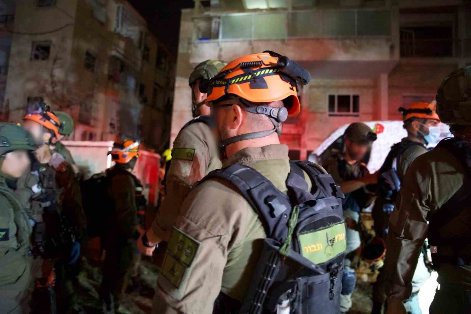 İsrail ordusu: "İran’ın silah üretim tesislerini ve karadan karaya füze altyapısını vurduk"