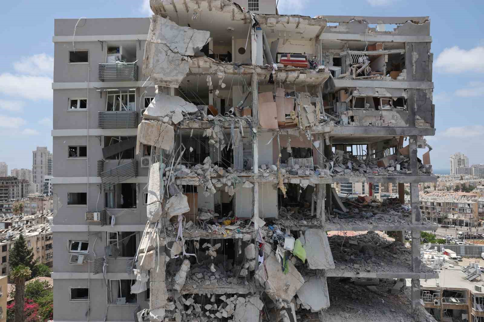 İran: İsrail saldırılarında can kaybı 224’e yükseldi