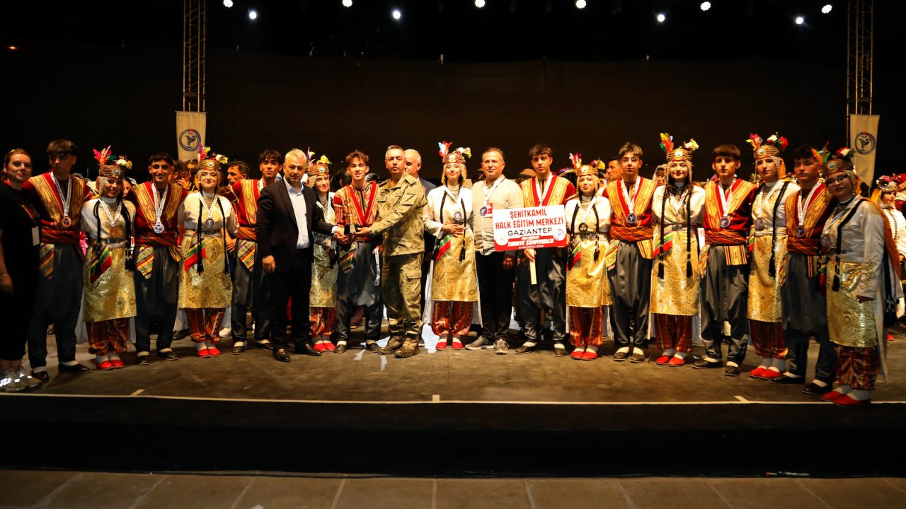 Gaziantep Halk Oyunlarında Türkiye 1.si