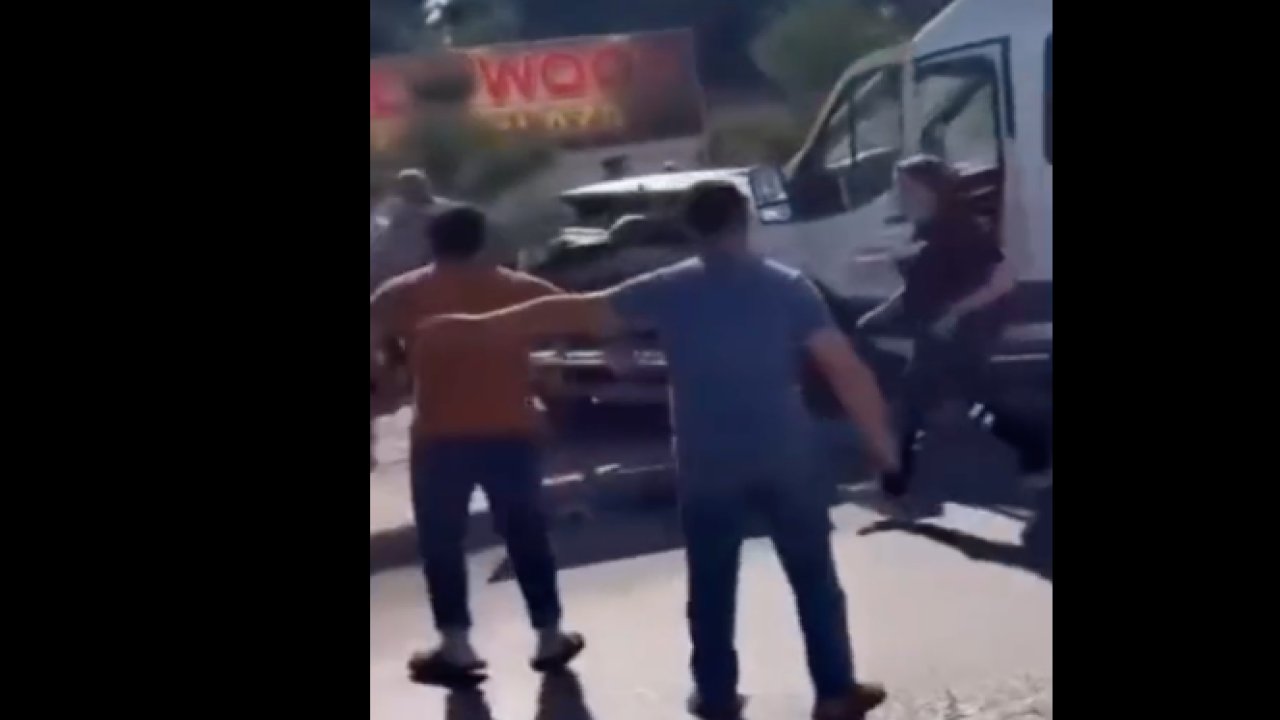 Gaziantep’te İşçi Servisi Otomobille Çarpıştı, 10 Kişi Yaralandı