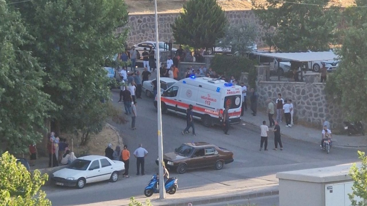 Gaziantep’te sokak ortasında 2 kardeşe silahlı saldırı
