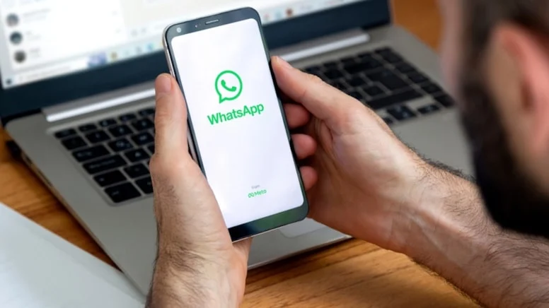 WhatsApp’tan Geri Vites: Reklam Özelliği Avrupa’da 2026’ya Ertelendi