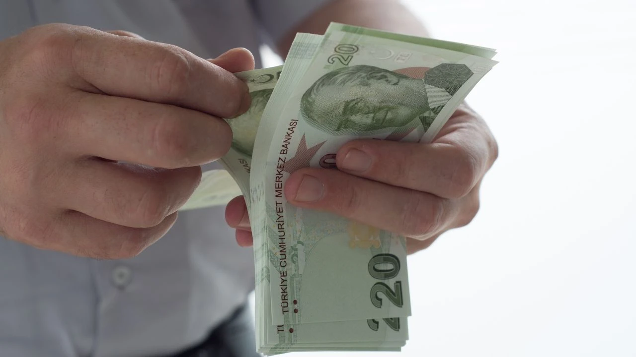 Gaziantep’te Emekliye Nakit Yağmuru: Promosyonlar 27.000 TL’ye Ulaştı!