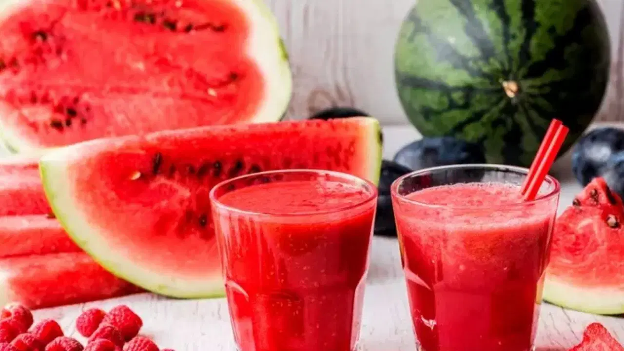 Sıcaklara Meydan Okuyun: Evinizde Hazırlayabileceğiniz Karpuz Frozen Tarifi