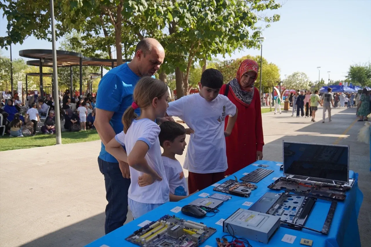GASMEK'in aile yılı özel sergisi ilgi görüyor