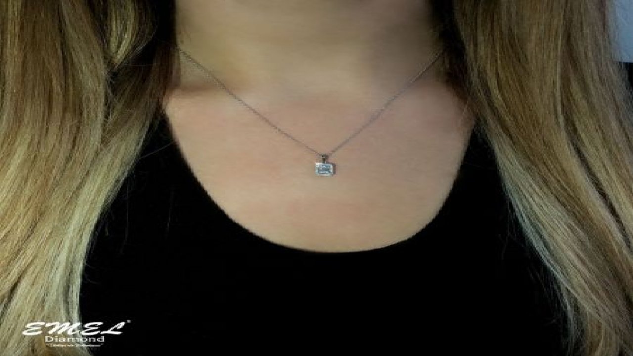 Yılbaşında Rengarenk Pırlanta Kolyeler