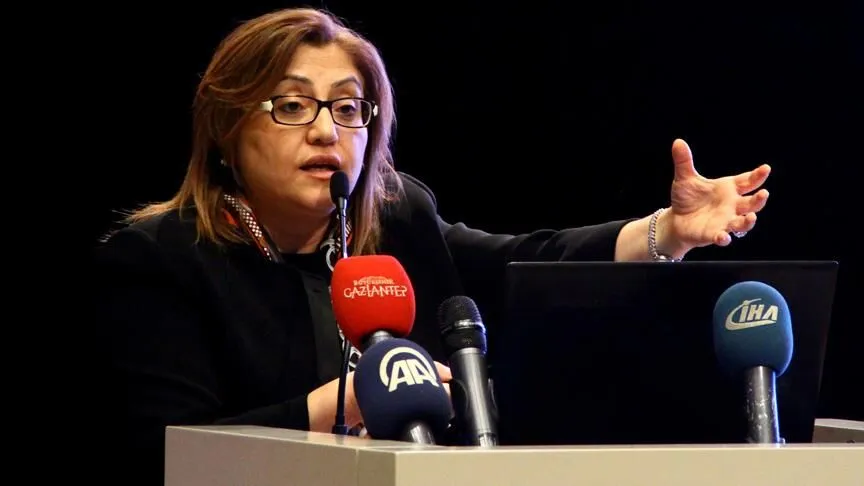 Fatma Şahin’den Leman Dergisi’nin Karikatürüne Sert Tepki