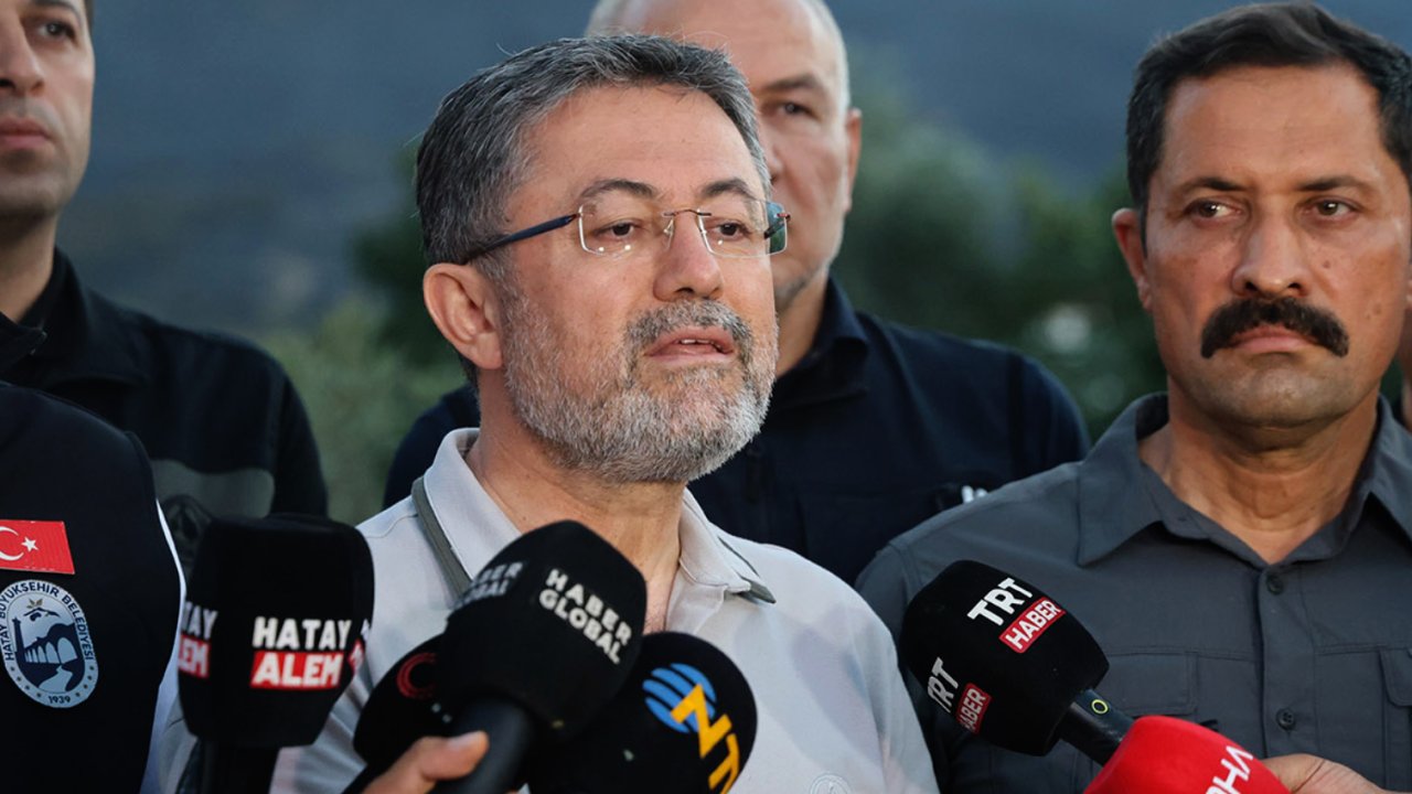 Bakan Yumaklı: "Çeşme’deki orman yangını kontrol altına alındı"