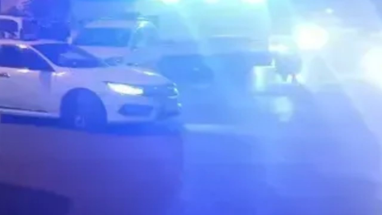 Gaziantep’te Düğün Salonu Önü Savaş Alanına Döndü: 4 Yaralı