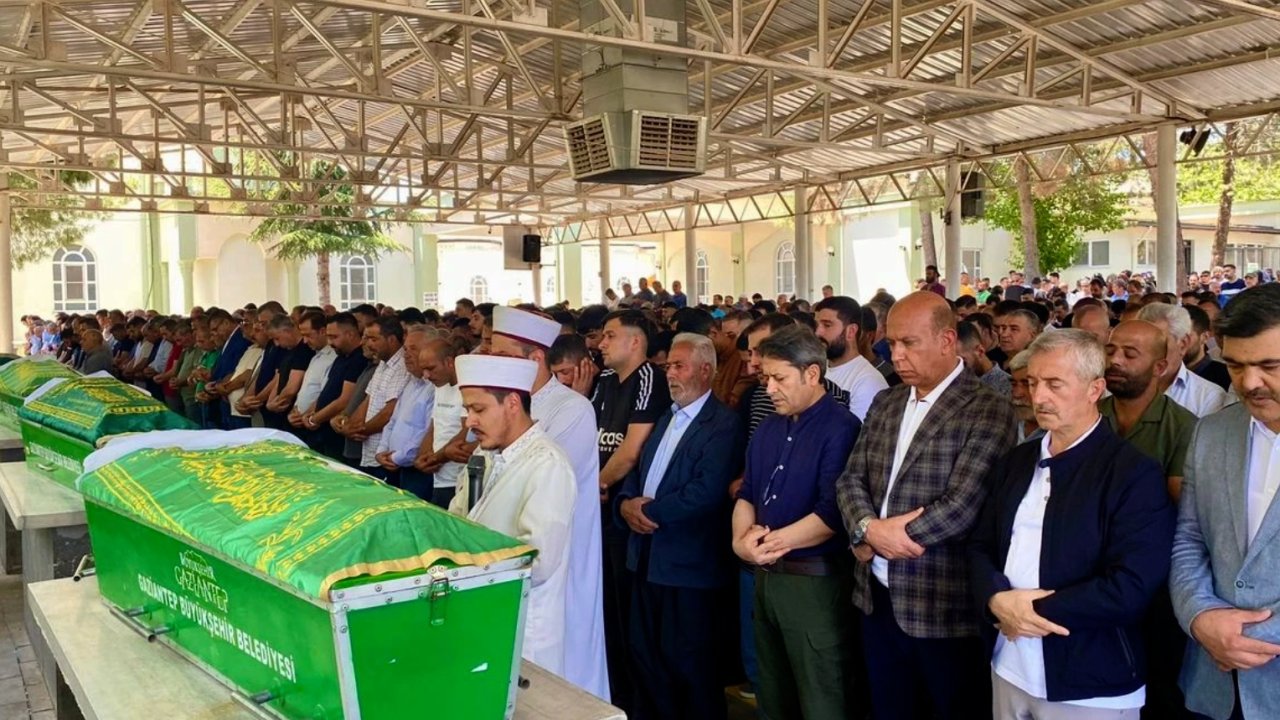 AK Parti Gaziantep Teşkilatı Yasta: Hüzünlü Veda