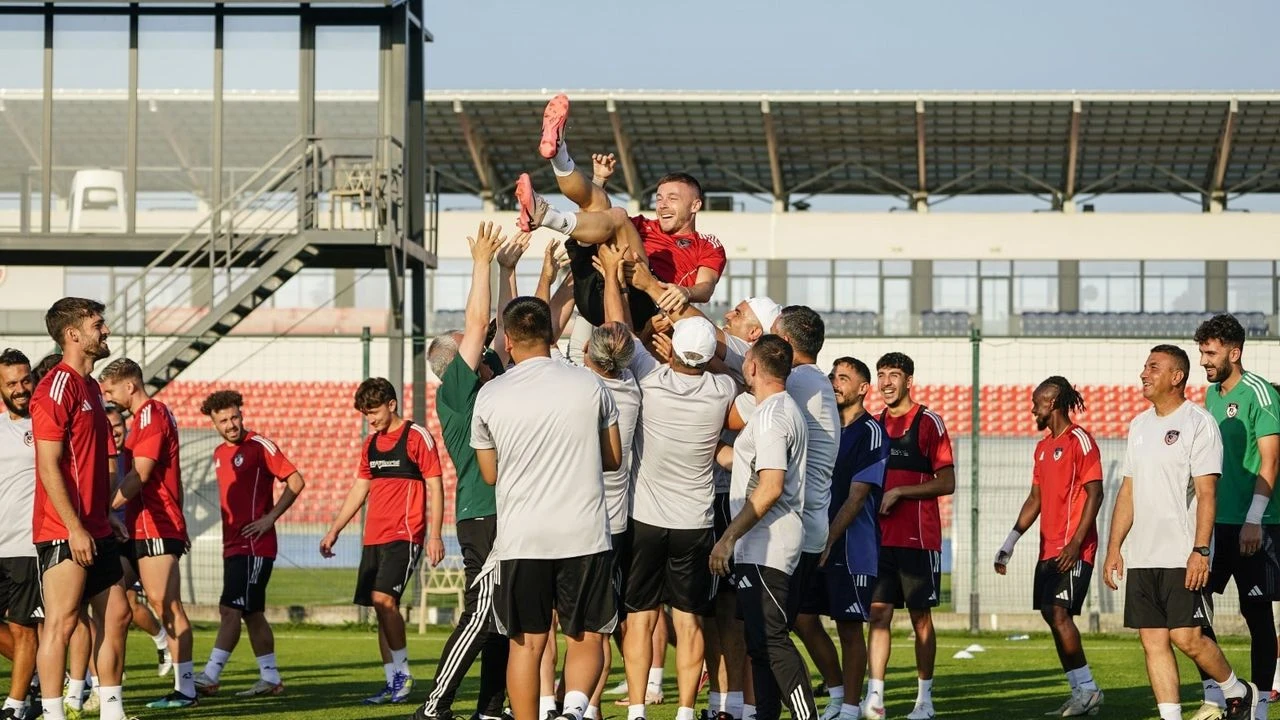 Gaziantep FK Kaptanına Evlilik Kutlaması